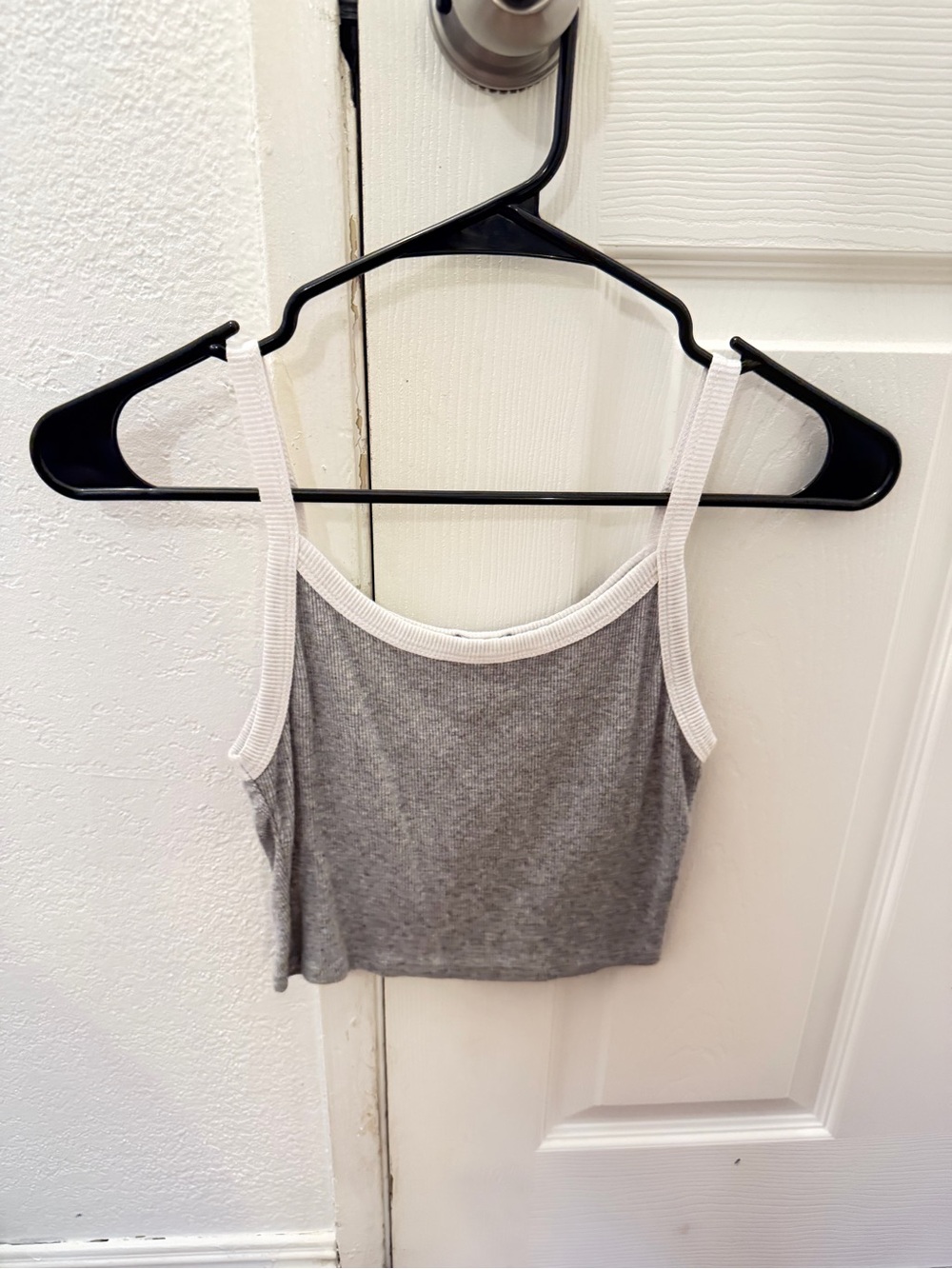 Tilly's Gray Cropped Cami with White Trim